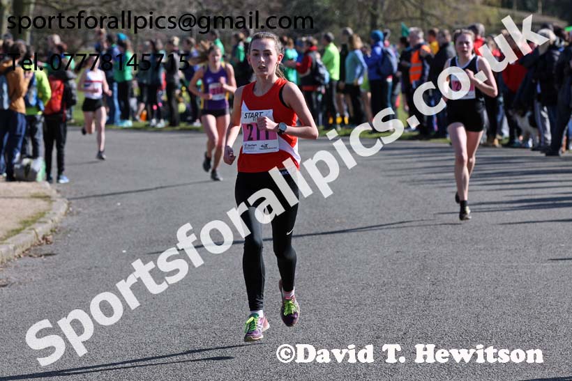 Womens under-17s Northern Athletics 5k Champs., Birkenhead Park. Photo: David T. Hewitson/Sports for All Pics